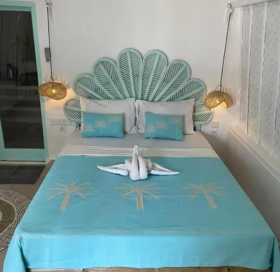 اتاق لوکس با بالکن, Playa Bonita Hotel & Beach Club Gili Air