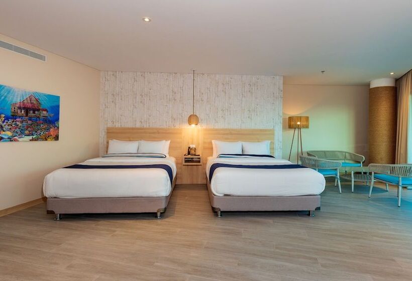 小型套房带阳台, Aquamare