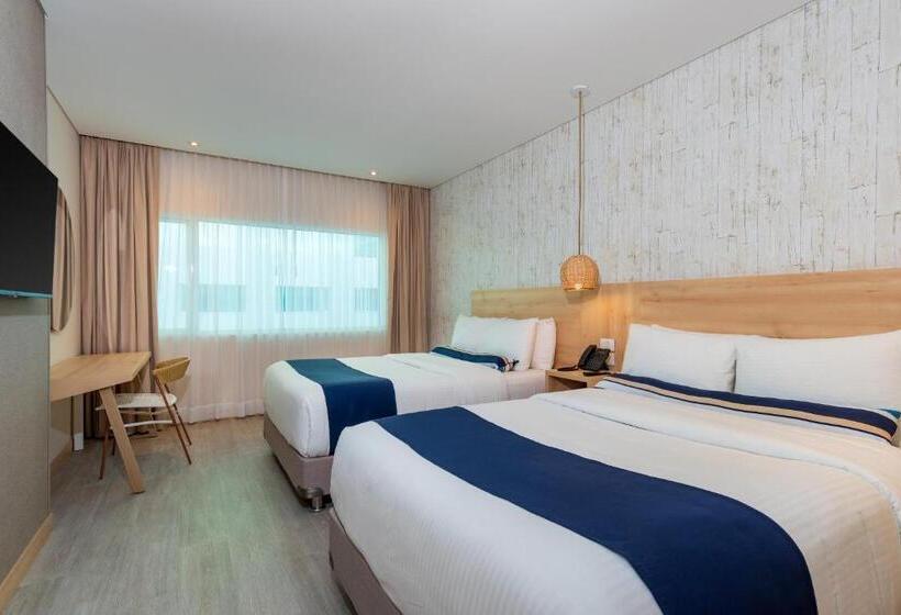 带2个双人床的标准工作室, Aquamare