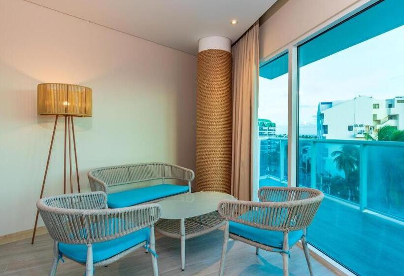 小型套房带阳台, Aquamare