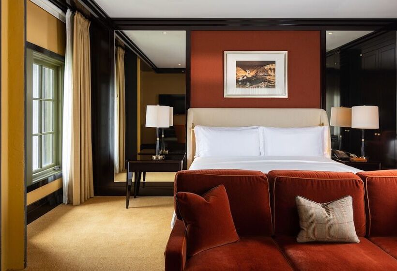 Junior suite with river view, Casa Cipriani New York