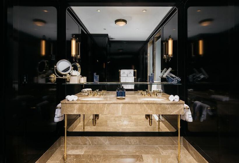 带河湖景观的套房, Casa Cipriani New York