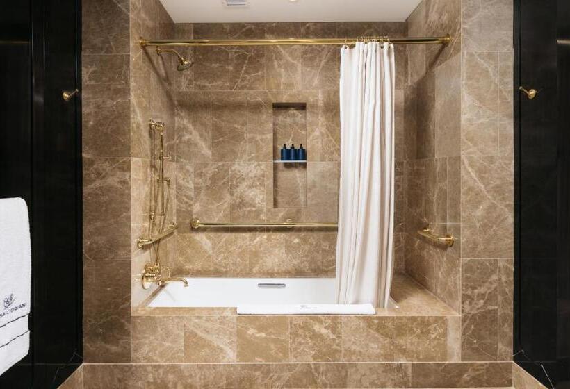 سوئیت جونیور برای معلولان, Casa Cipriani New York