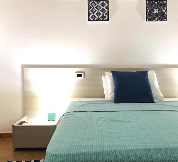 חדר קומפורט לשלושה, Villa Laregina