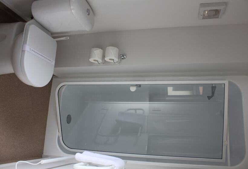 استودیوی سوپریور, Bella Vista Motel Te Anau