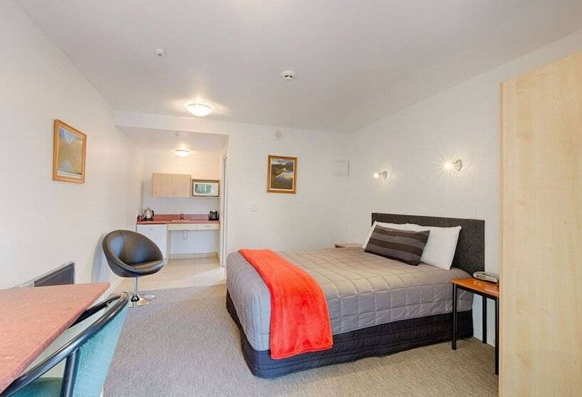 استودیوی سوپریور, Bella Vista Motel Te Anau