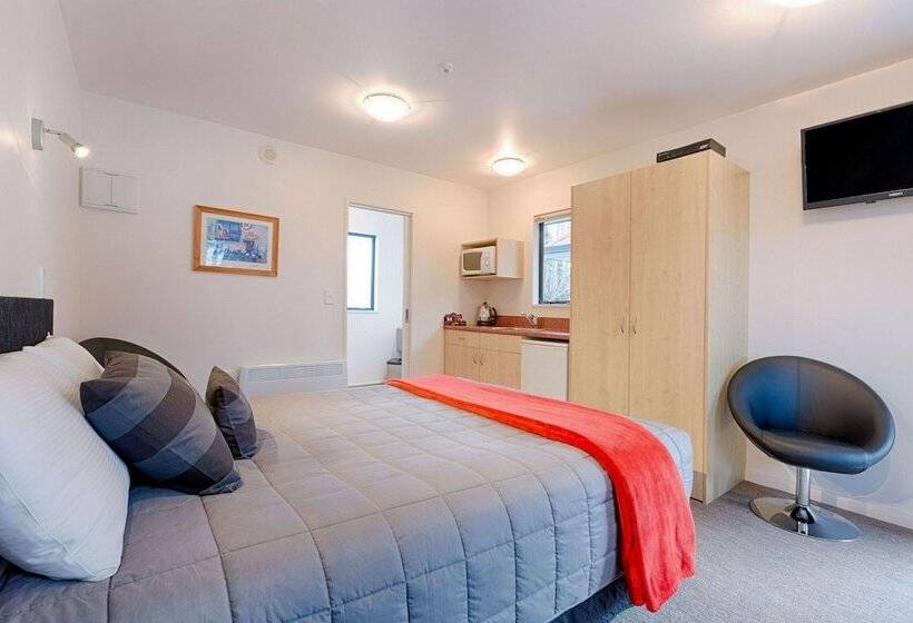 استودیوی سوپریور, Bella Vista Motel Te Anau