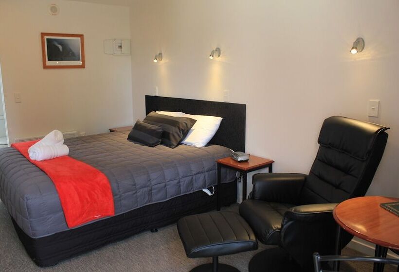 استودیوی سوپریور, Bella Vista Motel Te Anau