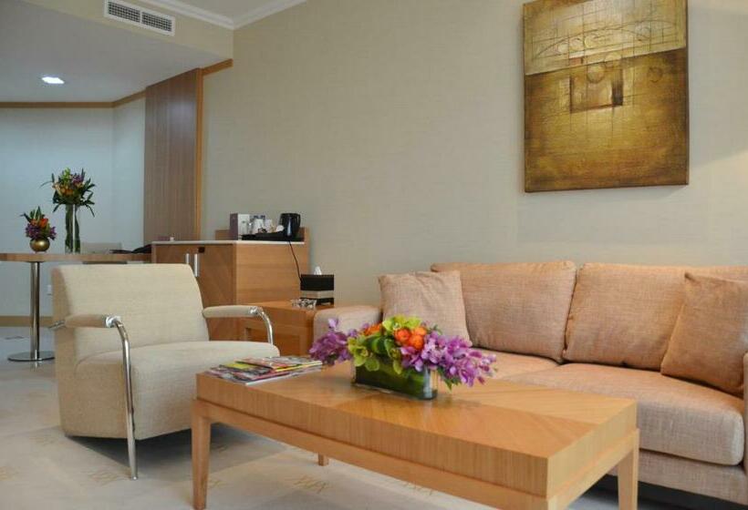 سوئیت کلاسیک, Carlton Downtown