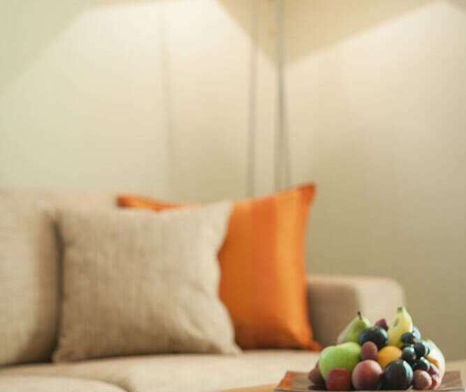 اتاق لوکس, Carlton Downtown