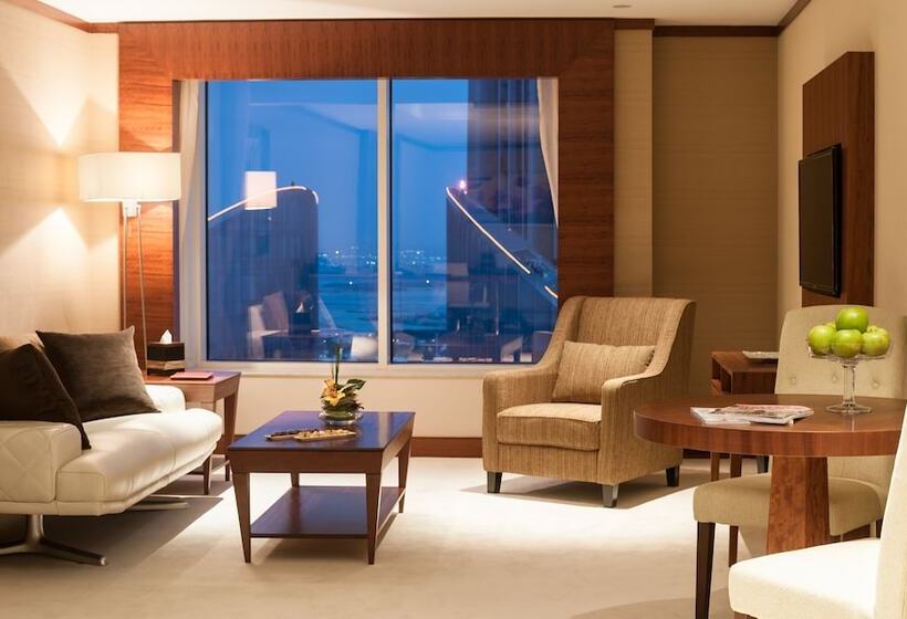 سوئیت پریمیوم, Carlton Downtown