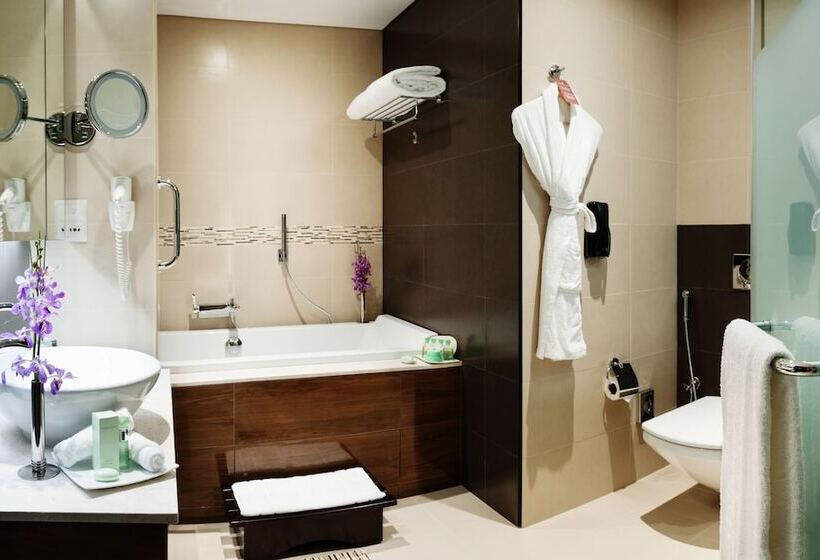 سوئیت با چشمانداز, Carlton Downtown