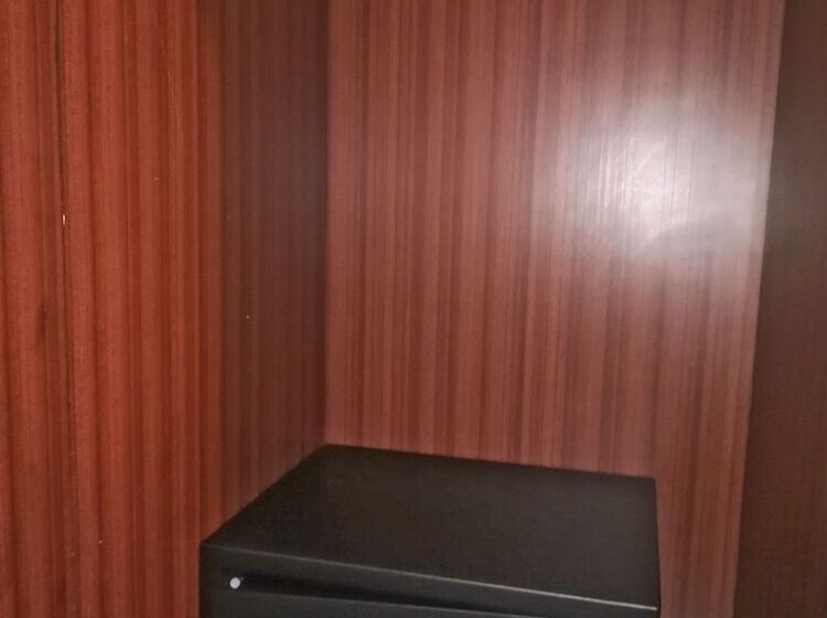 غرفة قياسية, Crystal Lodge