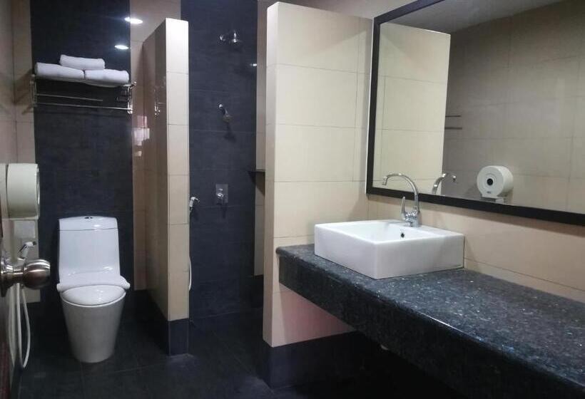 جناح سرير كينج, Crystal Lodge