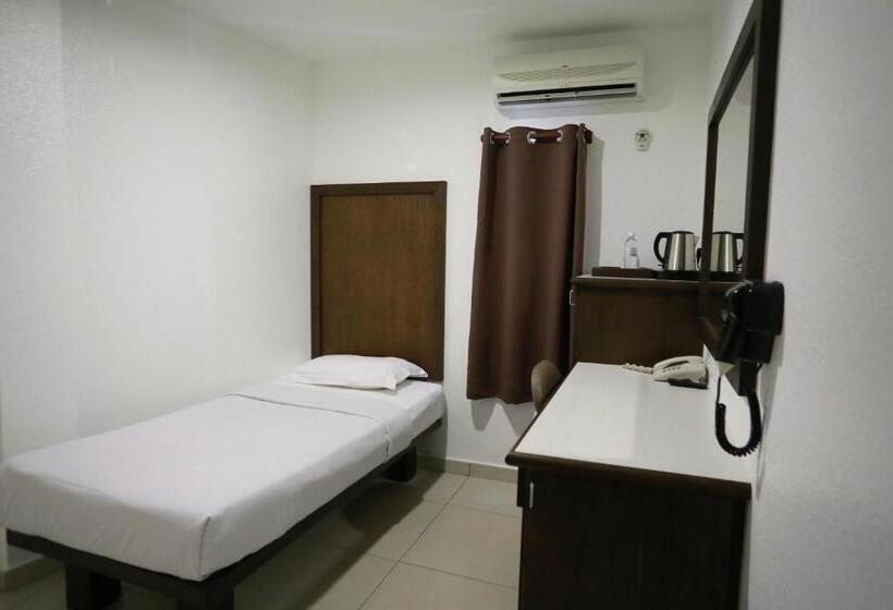 غرفة قياسية فردية, Crystal Lodge