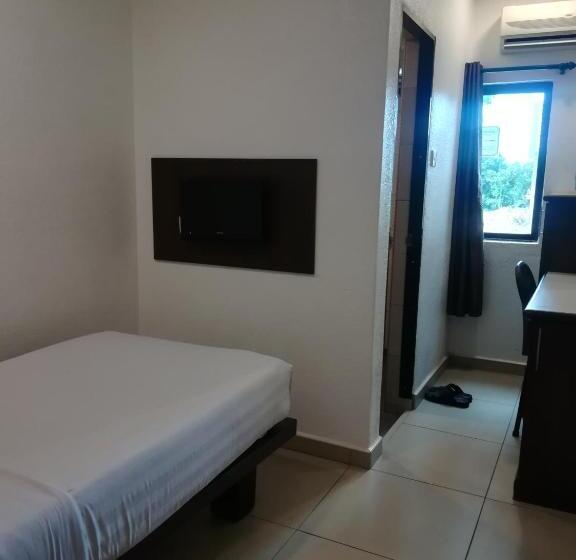 غرفة قياسية فردية, Crystal Lodge