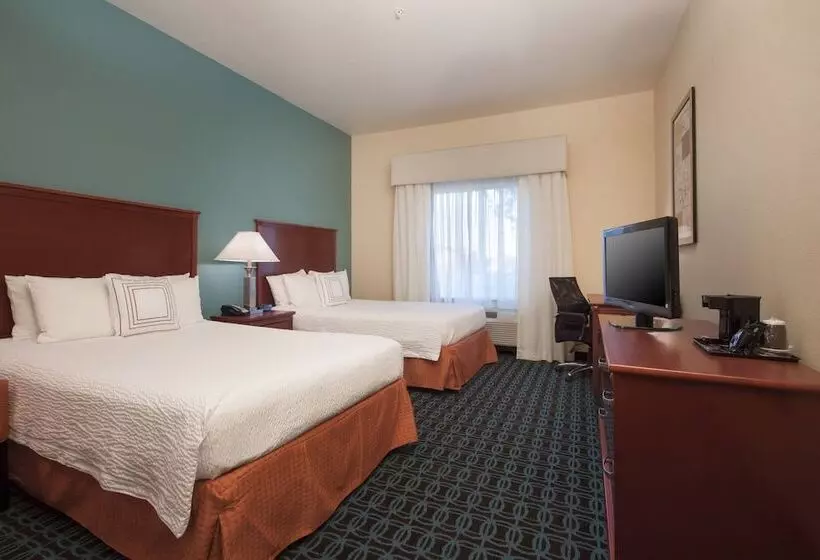 ２ダブルベッドのスタンダードルーム, Fairfield Inn & Suites El Centro
