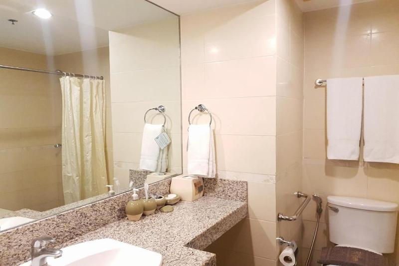 套房, Festive Hotel Makati