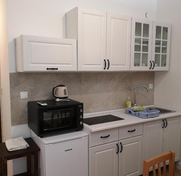 דירת חדר נוף לים, Guest House Pikala