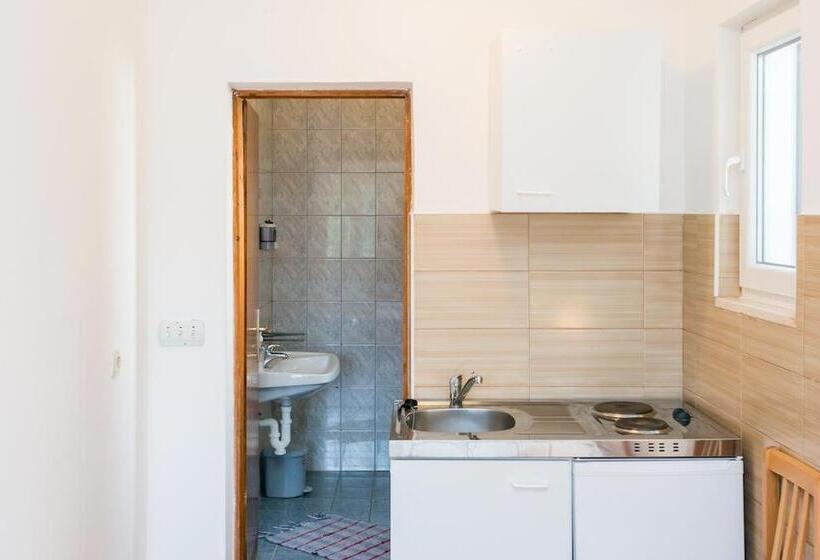 דירה בת חדר שינה 1 עם מרפסת, Guest House Pikala