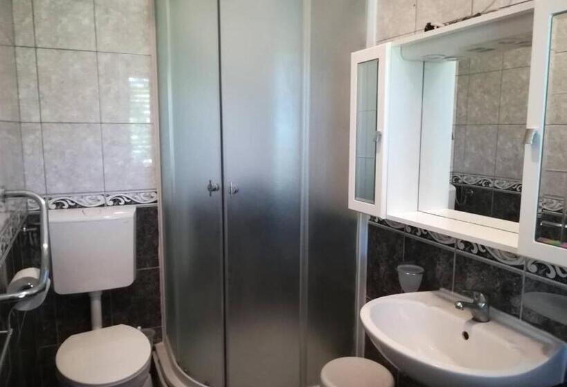 Номер Стандарт Вид на Море, Guest House Pikala