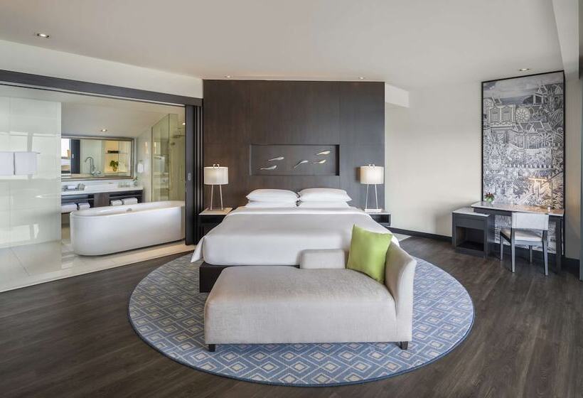 Номер Клуб Вид на Море, Hyatt Regency Phuket Resort