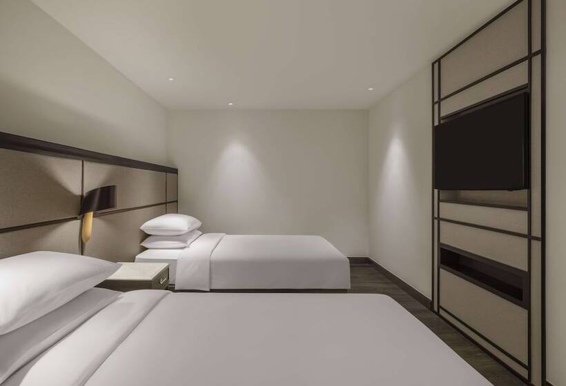 Семейный Номер, Hyatt Regency Phuket Resort