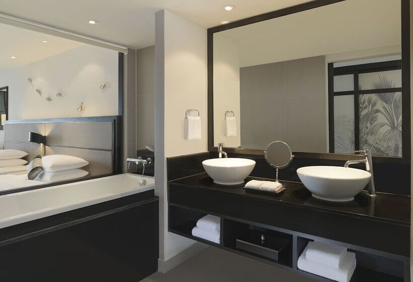 غرفة كلوب مطلة على البحر, Hyatt Regency Phuket Resort