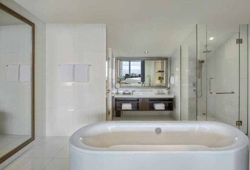 Номер Клуб Кровать Кинг, Hyatt Regency Phuket Resort