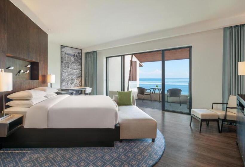 Номер Клуб Кровать Кинг, Hyatt Regency Phuket Resort