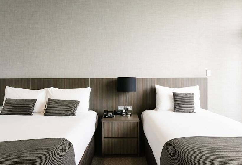 חדר סופריור, Lakes