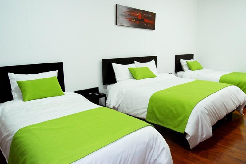 スタンダードトリプルルーム, Macao Colombia