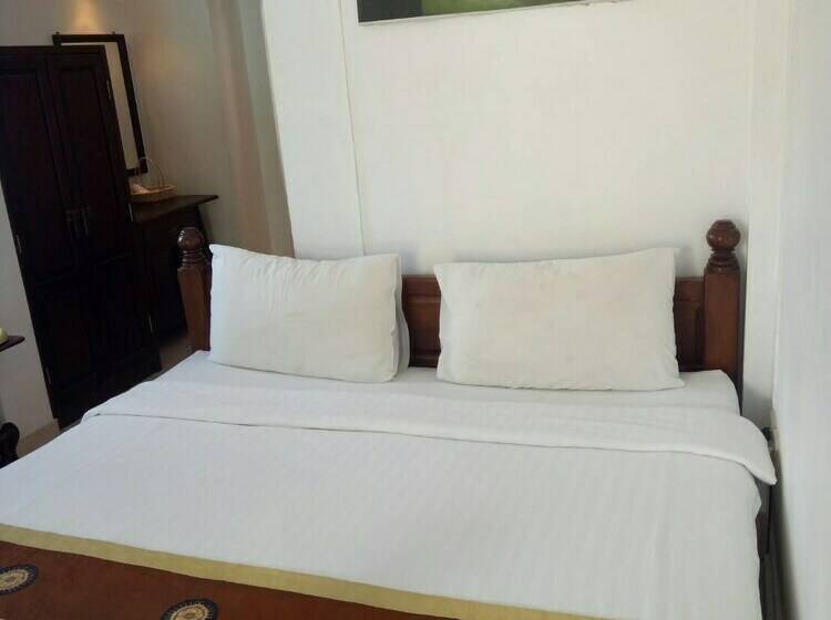 חדר סטנדרט, Meewaya