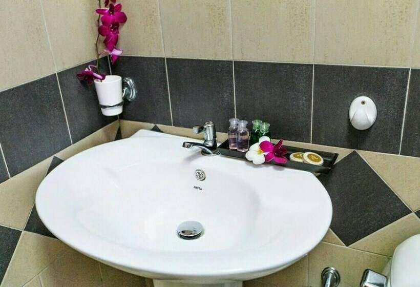 חדר סטנדרט, Meewaya