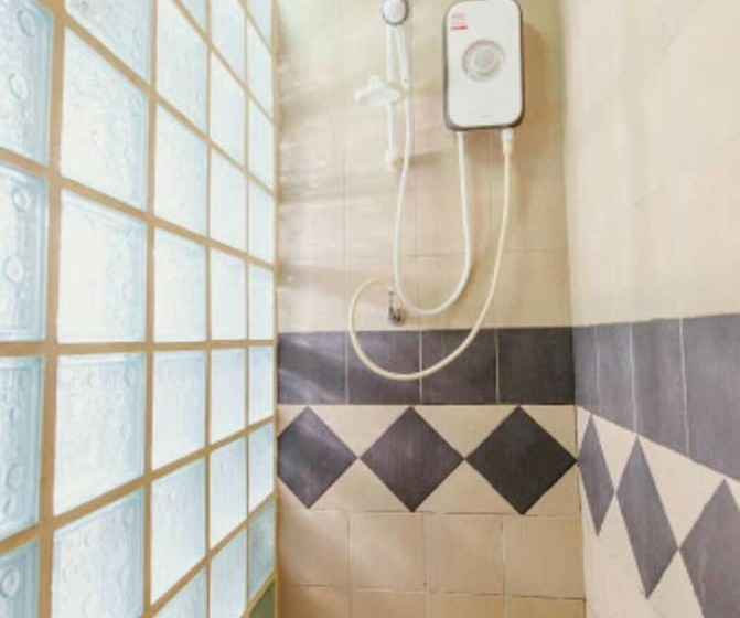 חדר משפחתי, Meewaya