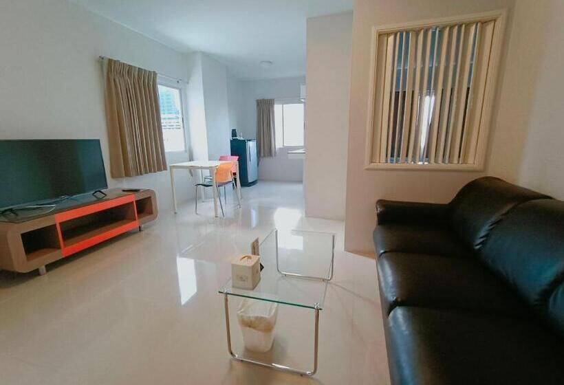 Executive Room, Praso Residence