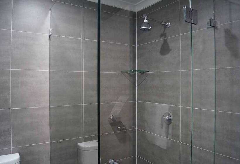 اتاق لوکس, Royal Exhibition