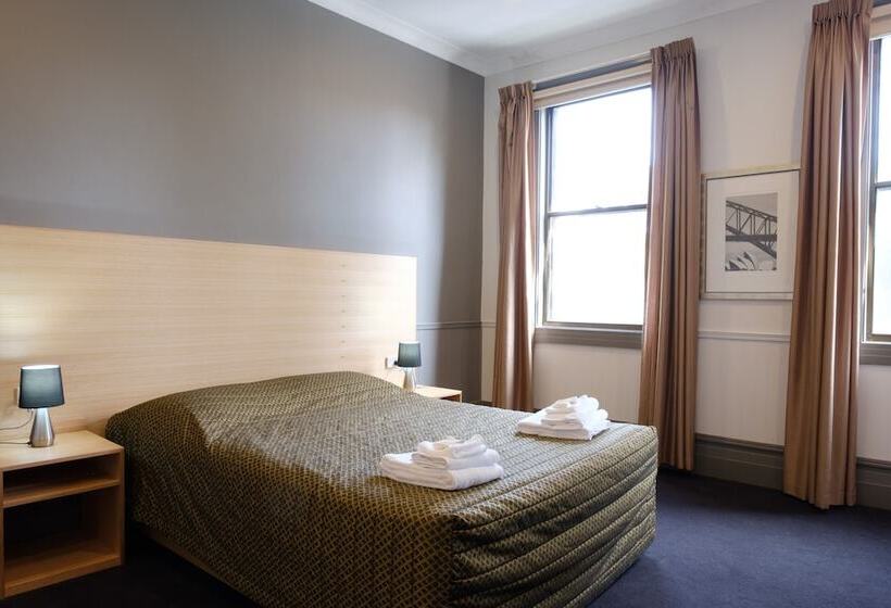 اتاق لوکس, Royal Exhibition