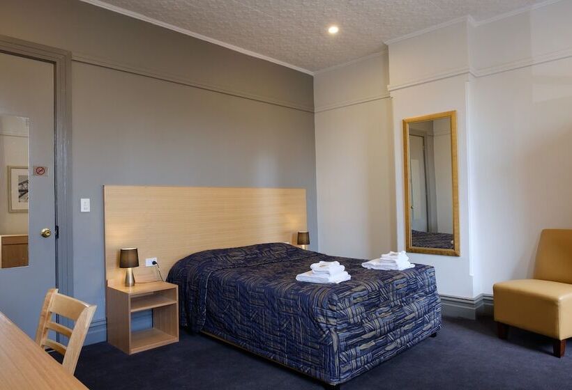 اتاق لوکس, Royal Exhibition