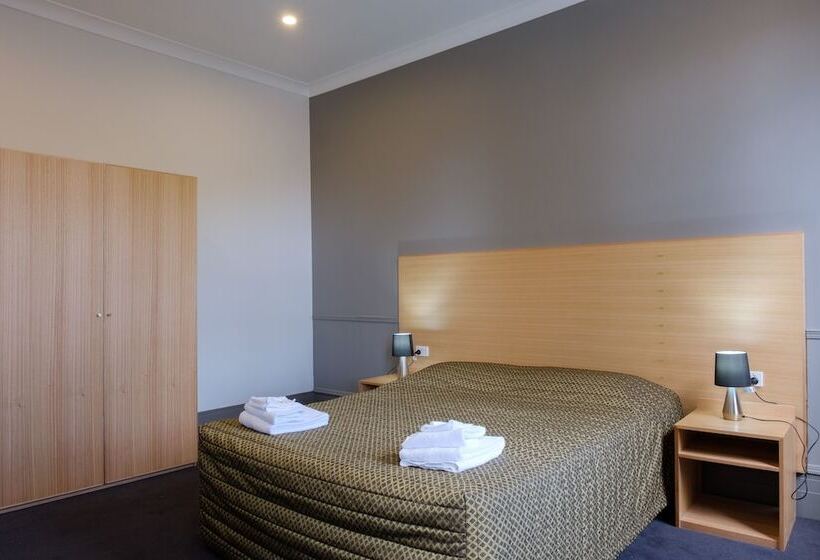 اتاق لوکس, Royal Exhibition