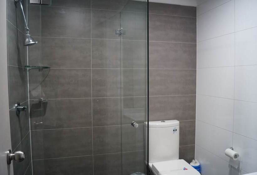 اتاق لوکس, Royal Exhibition