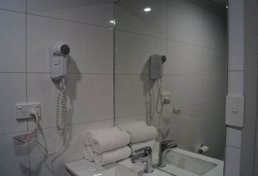 اتاق لوکس, Royal Exhibition