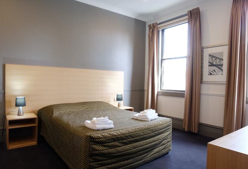 اتاق لوکس, Royal Exhibition