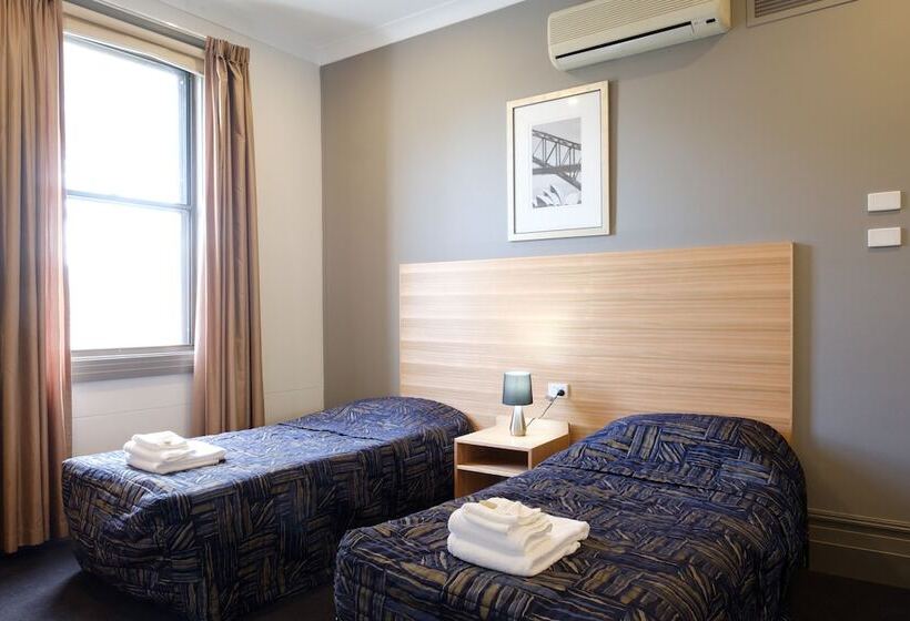 اتاق لوکس, Royal Exhibition