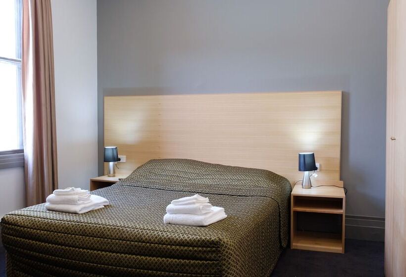 اتاق لوکس, Royal Exhibition