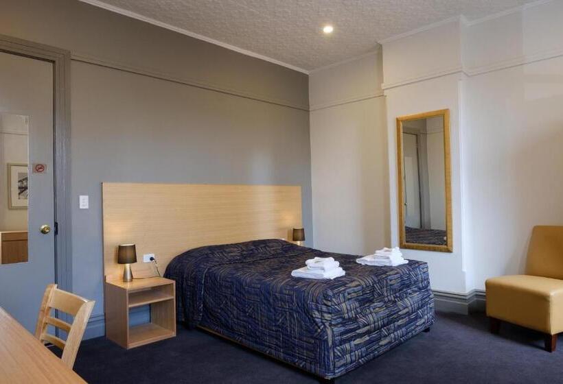 اتاق لوکس, Royal Exhibition