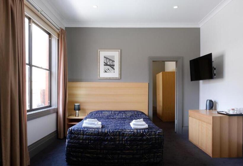 اتاق لوکس, Royal Exhibition