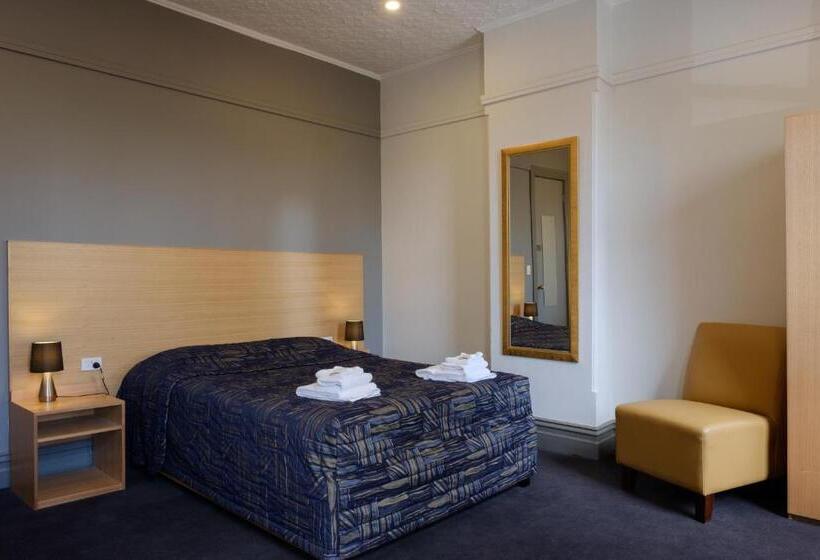 اتاق لوکس, Royal Exhibition