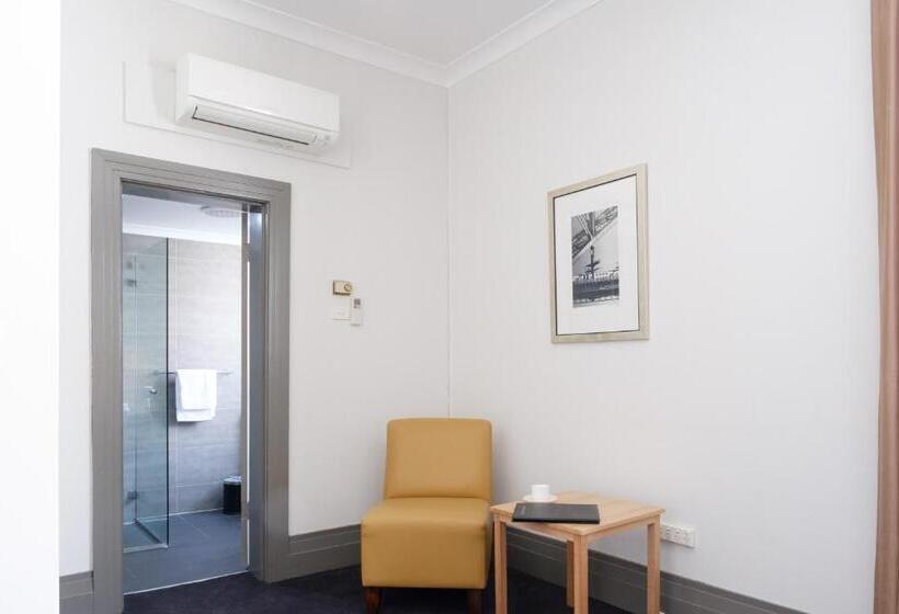 اتاق استاندارد, Royal Exhibition