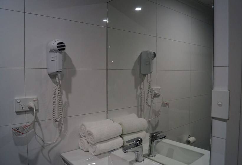 اتاق لوکس, Royal Exhibition